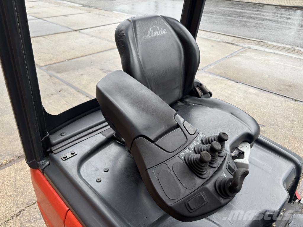 Linde E14-02 Elmotviktstruckar
