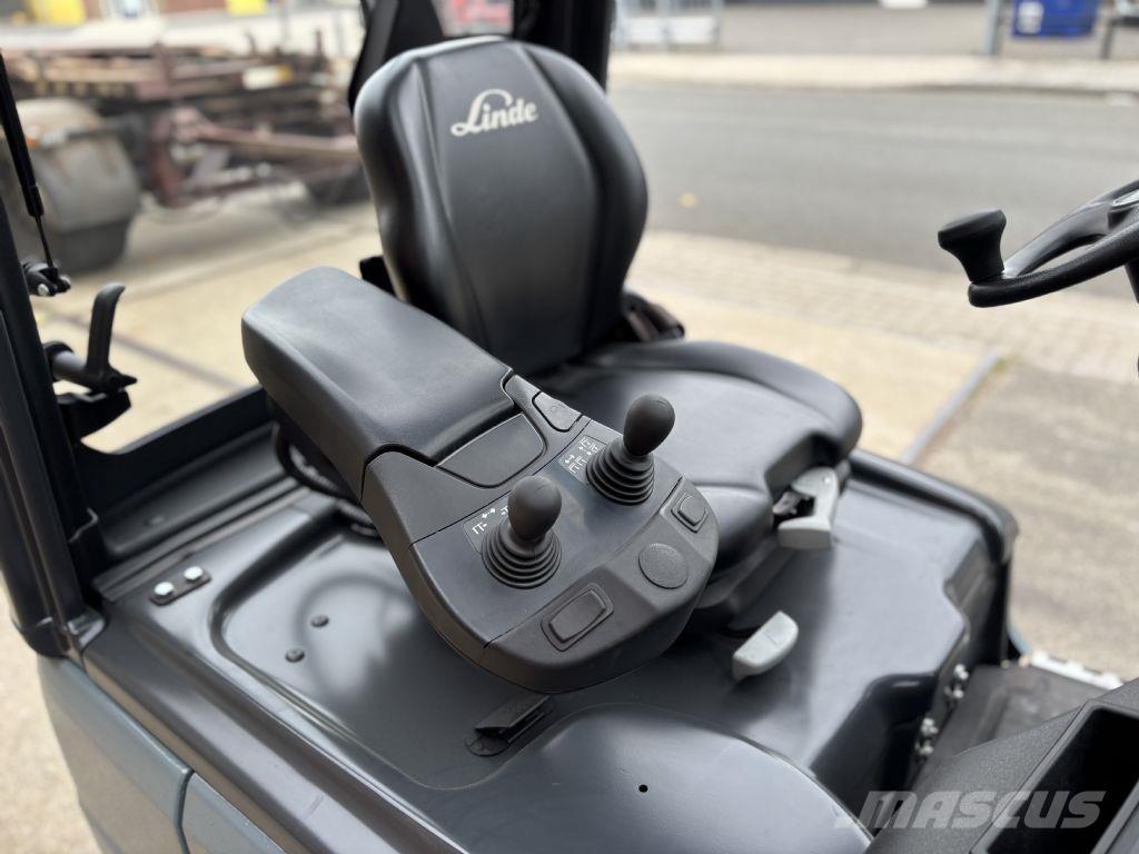 Linde E14-02 Elmotviktstruckar
