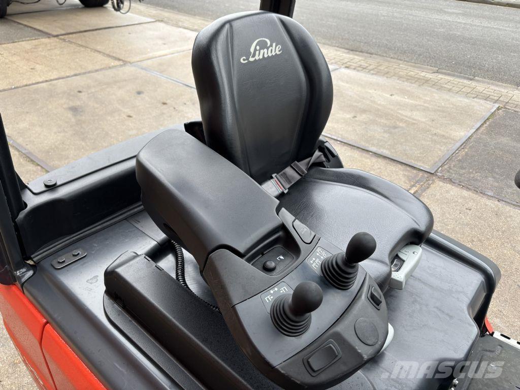 Linde E16L-02 Elmotviktstruckar