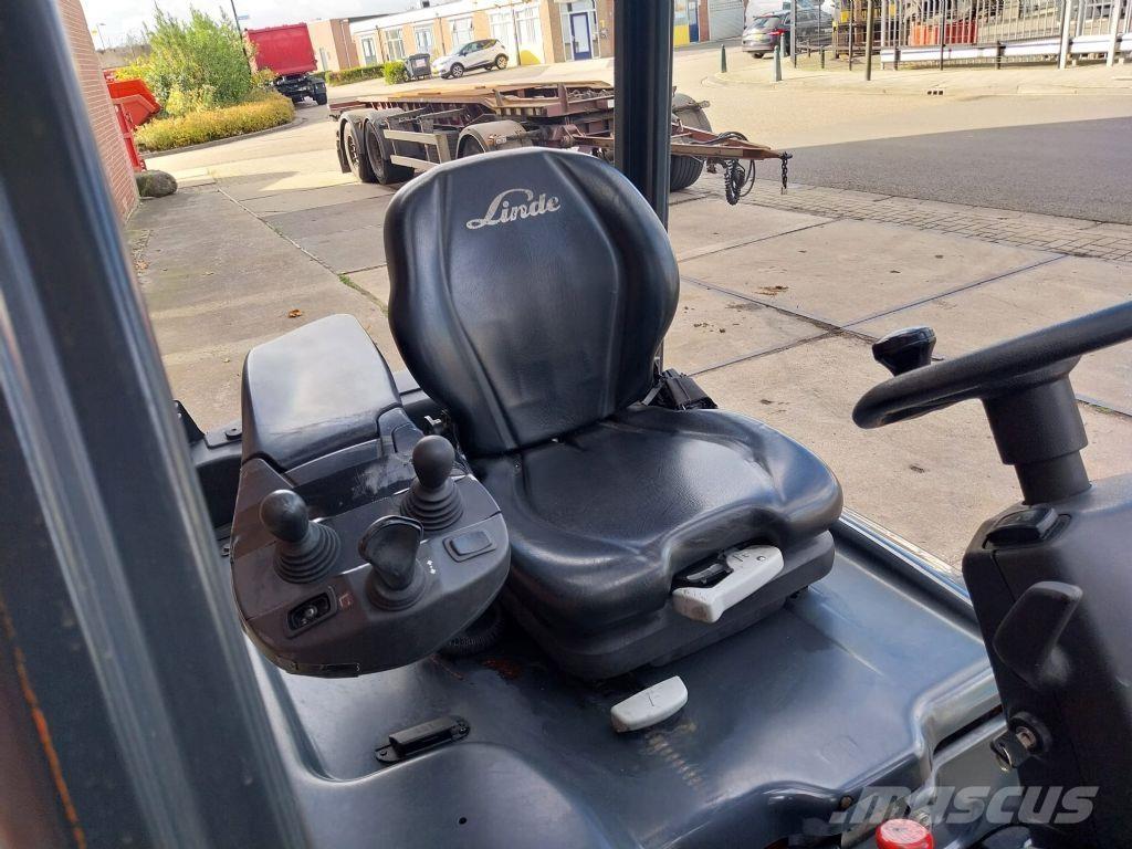 Linde E16PH-02 Elmotviktstruckar