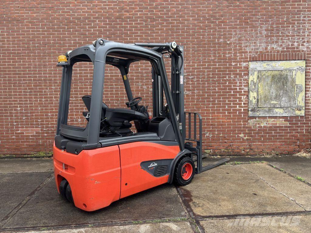 Linde E18-02 Elmotviktstruckar