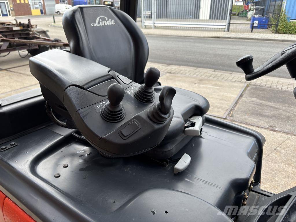 Linde E18PH-02 Elmotviktstruckar