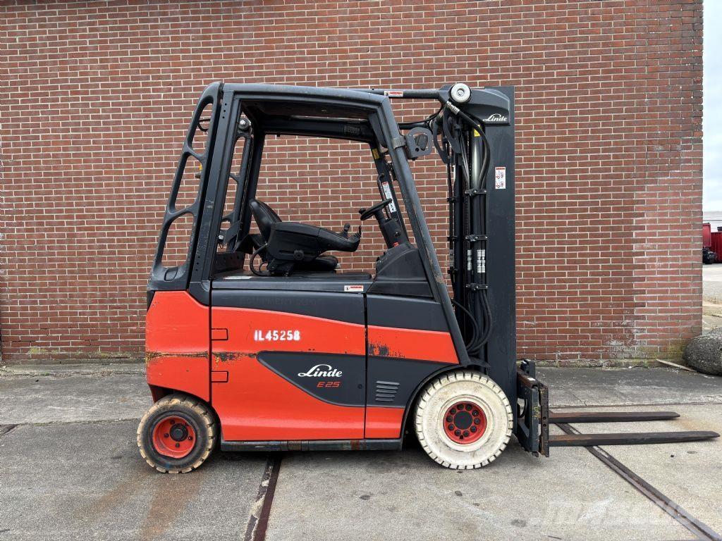Linde E25H-01/600 Elmotviktstruckar