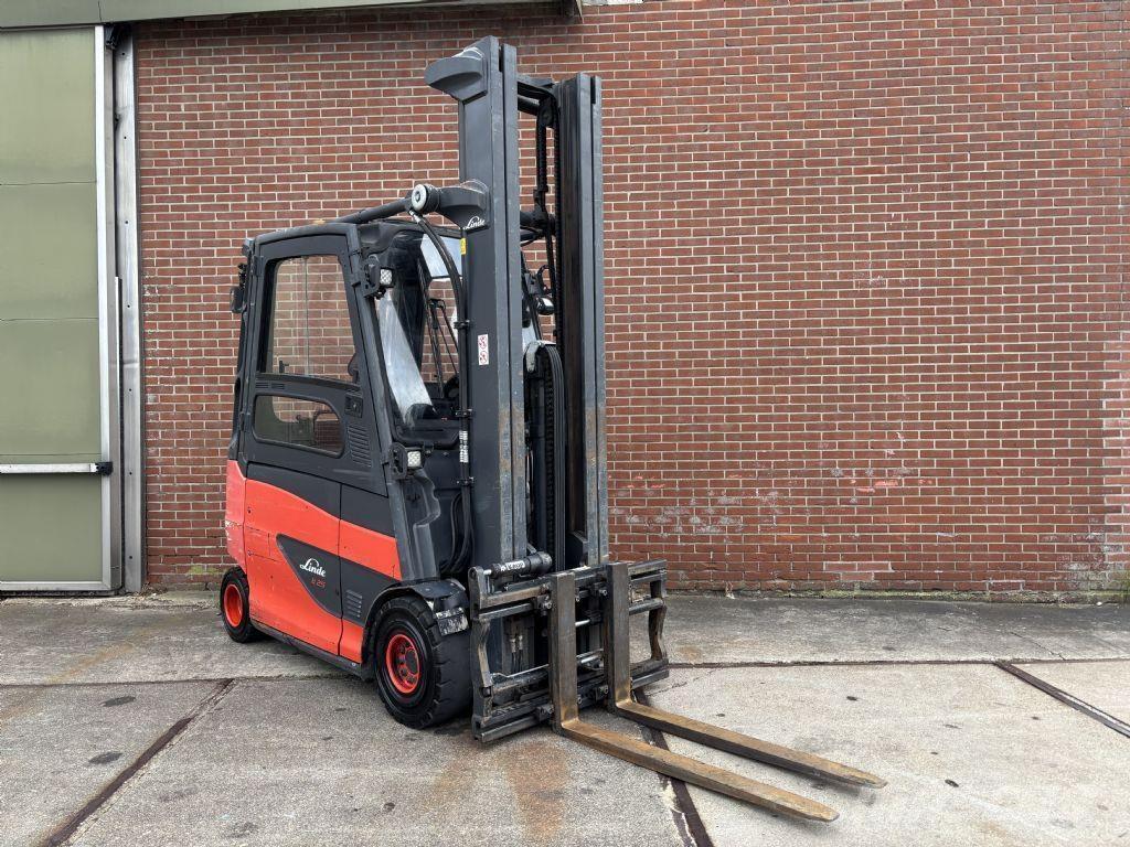 Linde E25HL-01/600 Elmotviktstruckar