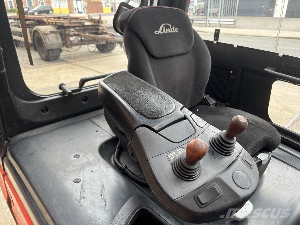 Linde E25L-01 Elmotviktstruckar