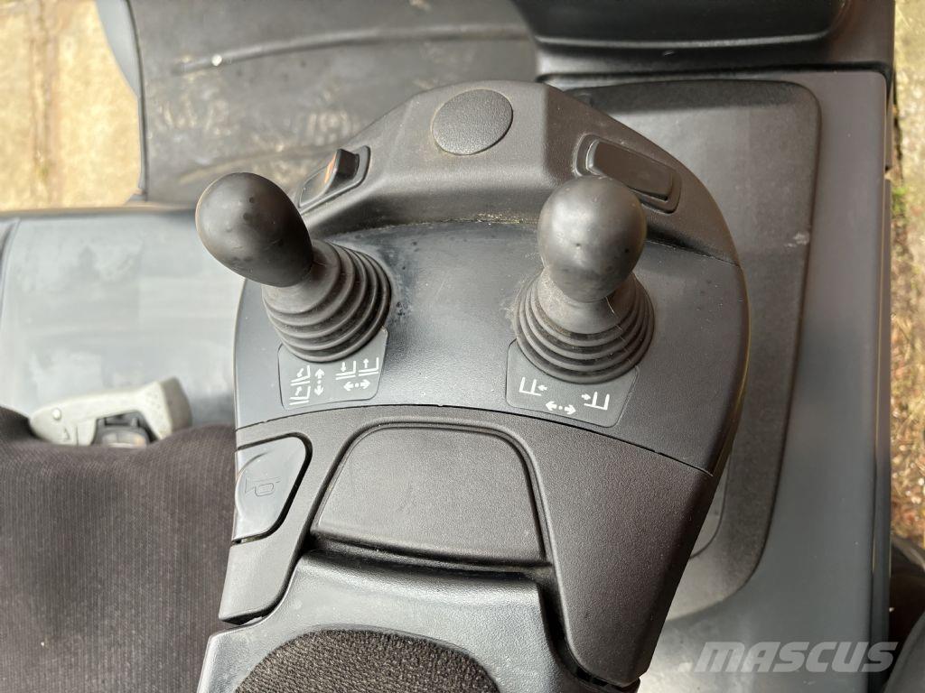 Linde E25L-01 Elmotviktstruckar