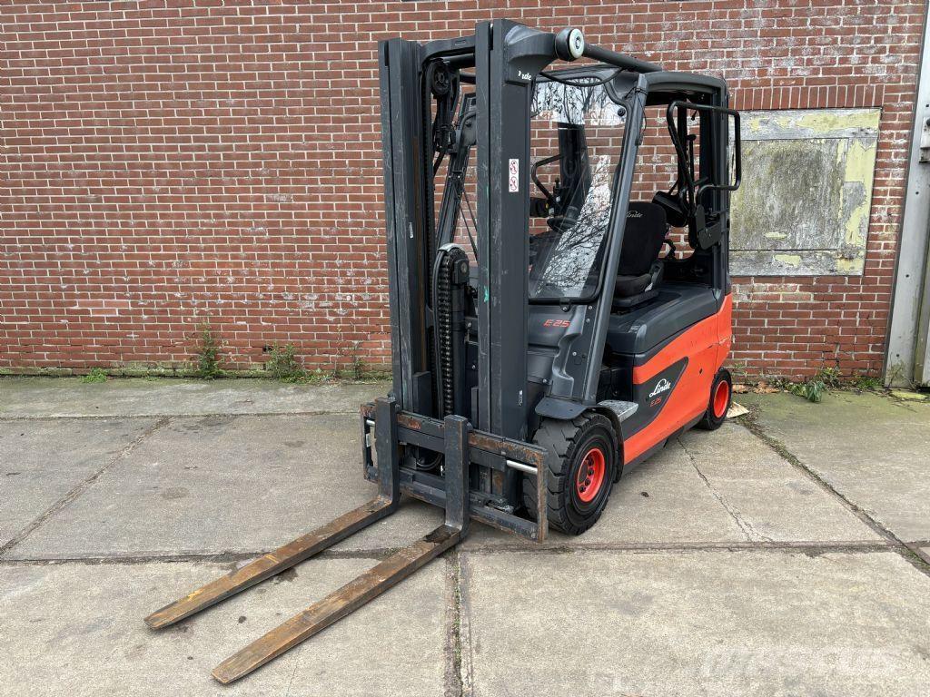Linde E25L-01 Elmotviktstruckar