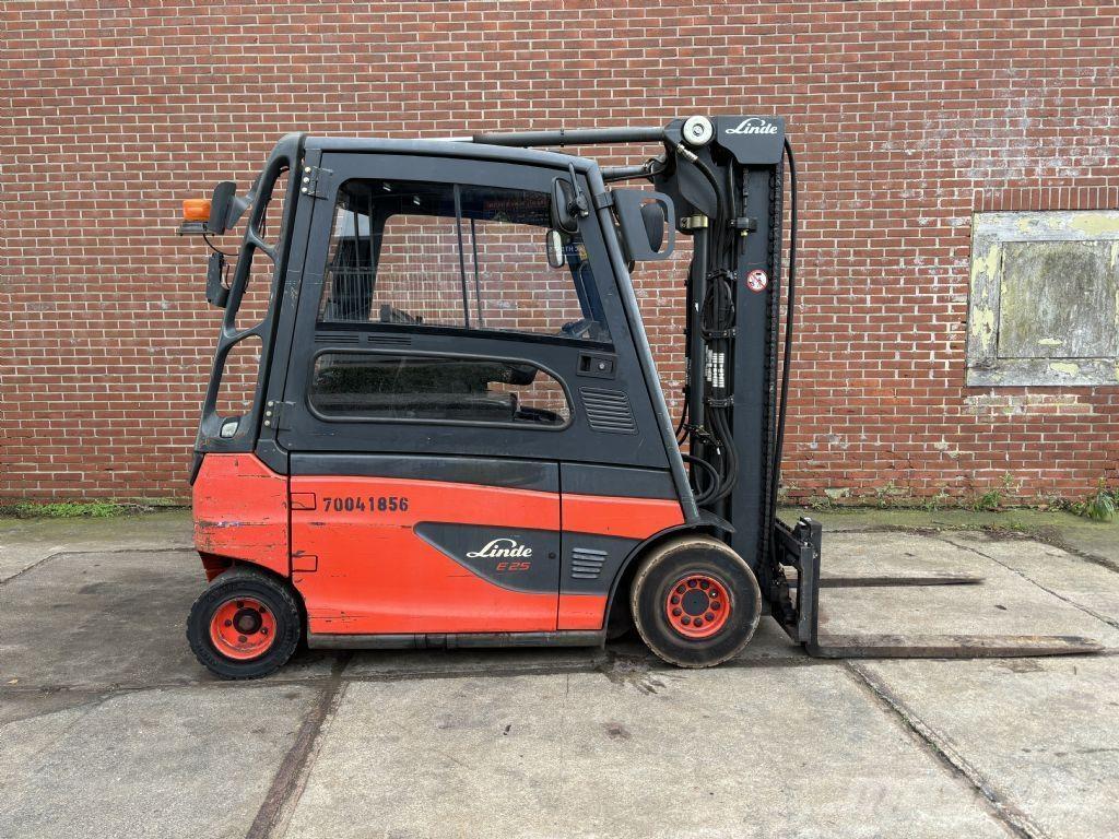 Linde E25L-01 Elmotviktstruckar