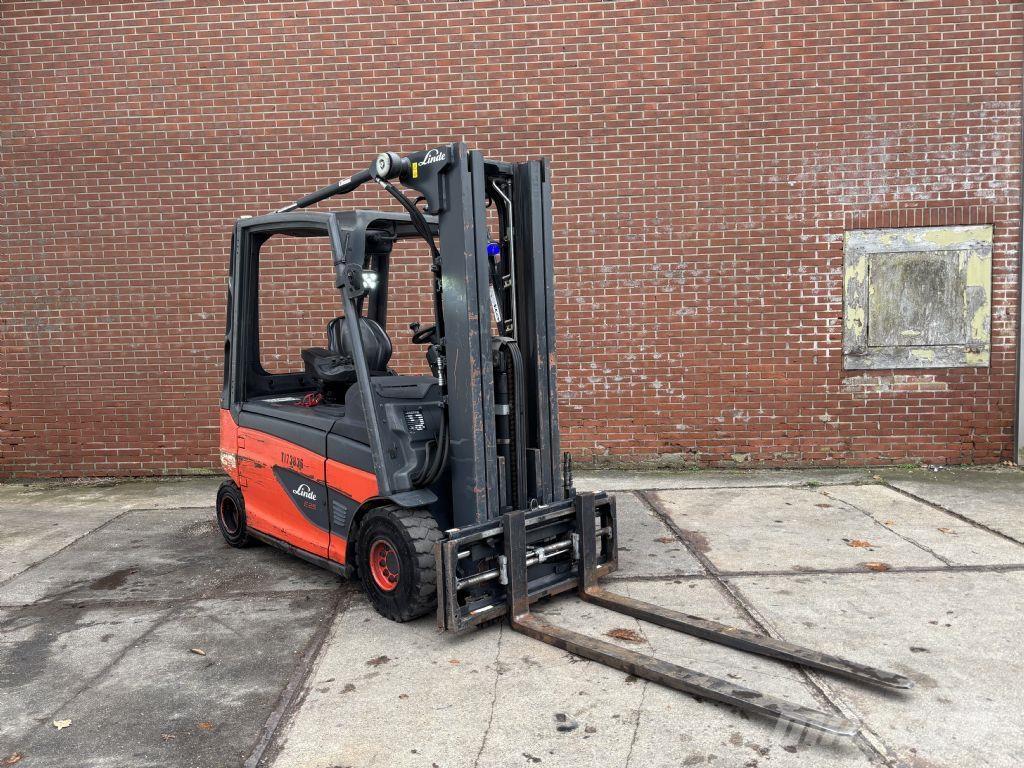Linde E25PL Elmotviktstruckar