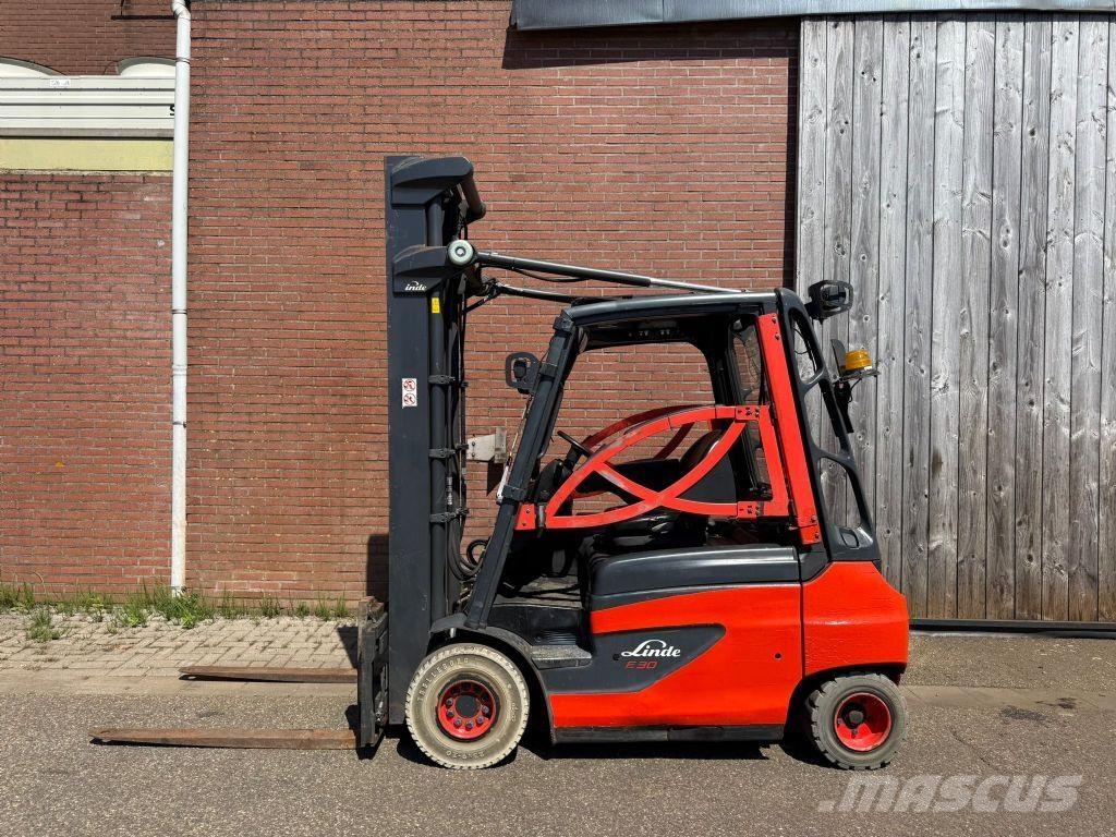 Linde E30-01 Elmotviktstruckar