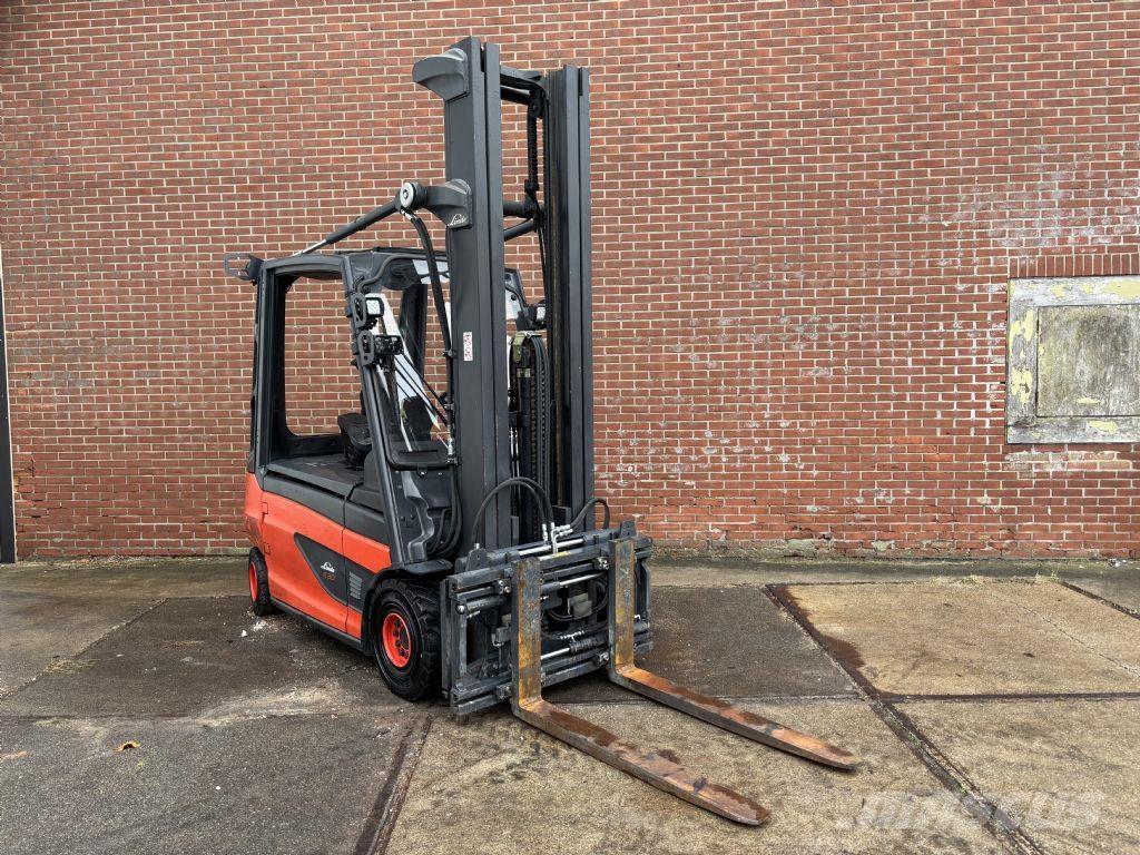 Linde E30L-01 Elmotviktstruckar
