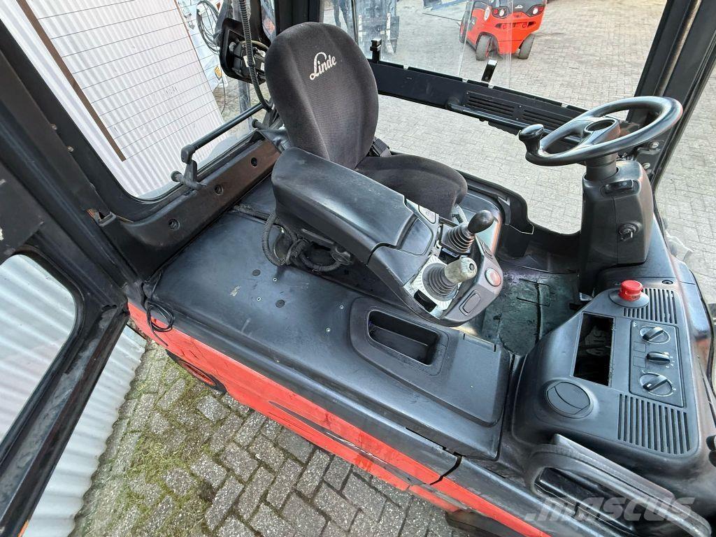 Linde E35HL-01 Elmotviktstruckar