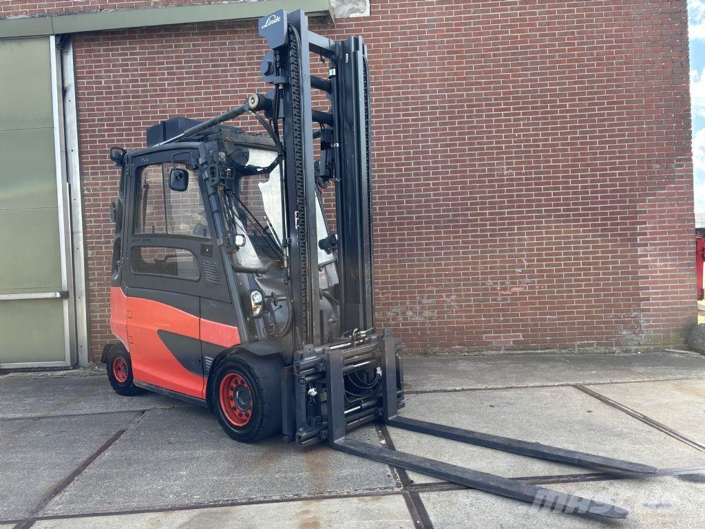 Linde E40HL-01/600 Elmotviktstruckar