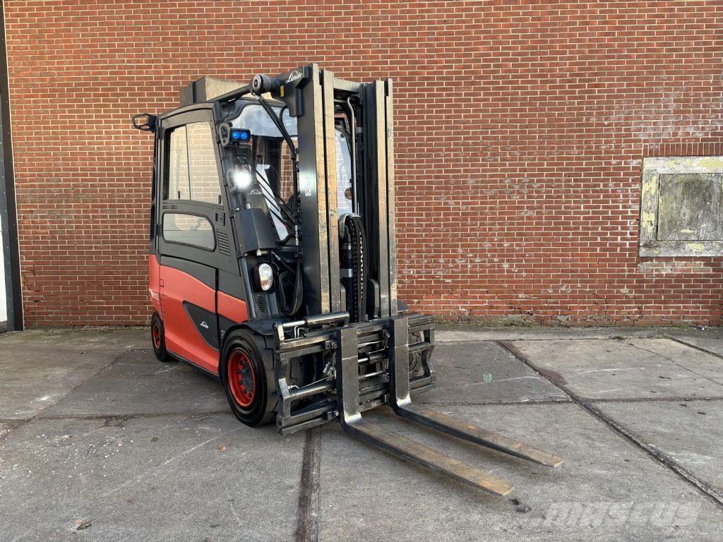 Linde E40HL-01/600 Elmotviktstruckar