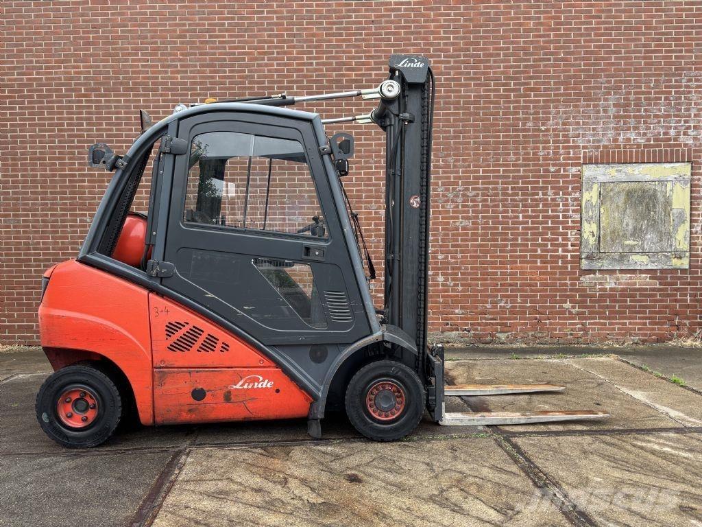 Linde H25T-01 Gasolmotviktstruckar