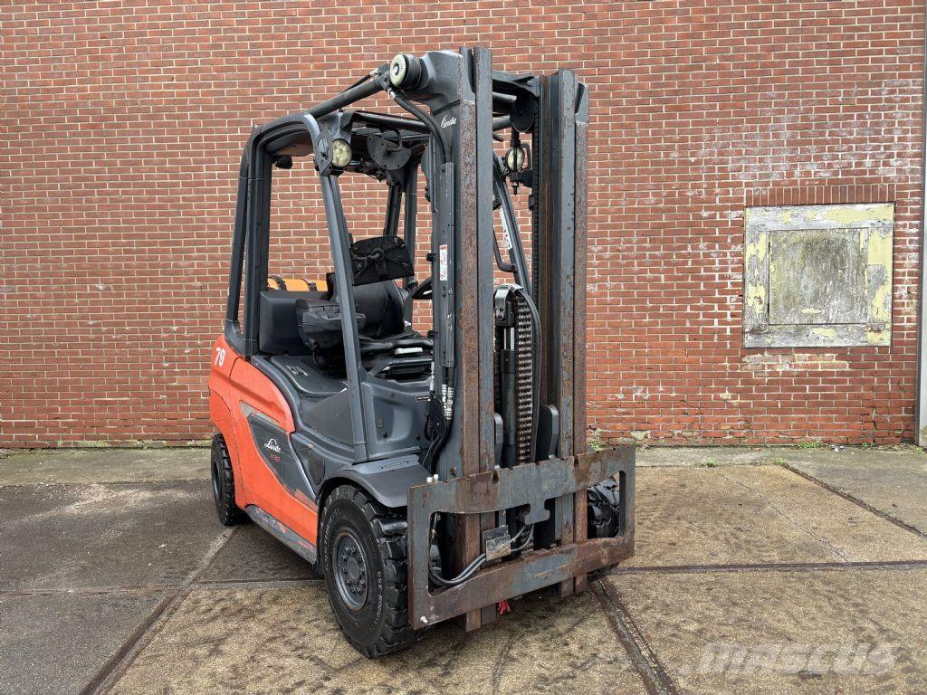Linde H30T Gasolmotviktstruckar