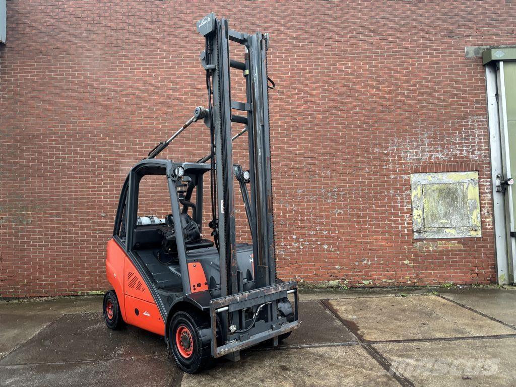 Linde H30T Gasolmotviktstruckar