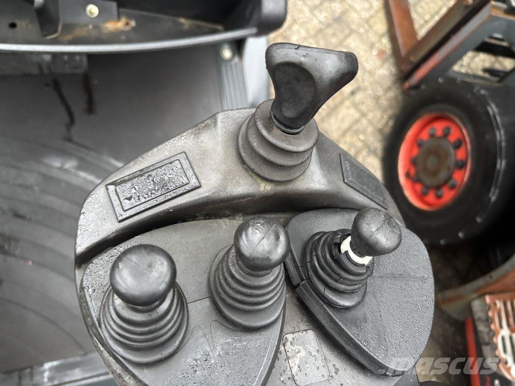 Linde H30T Gasolmotviktstruckar