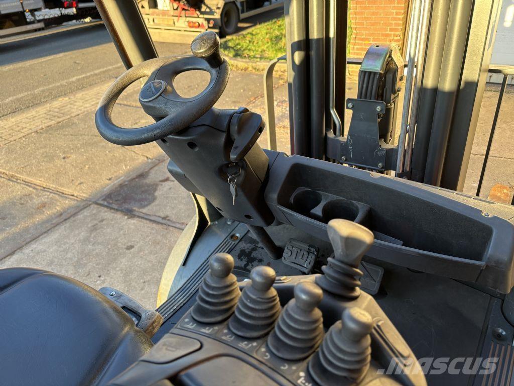 Linde H35T Gasolmotviktstruckar