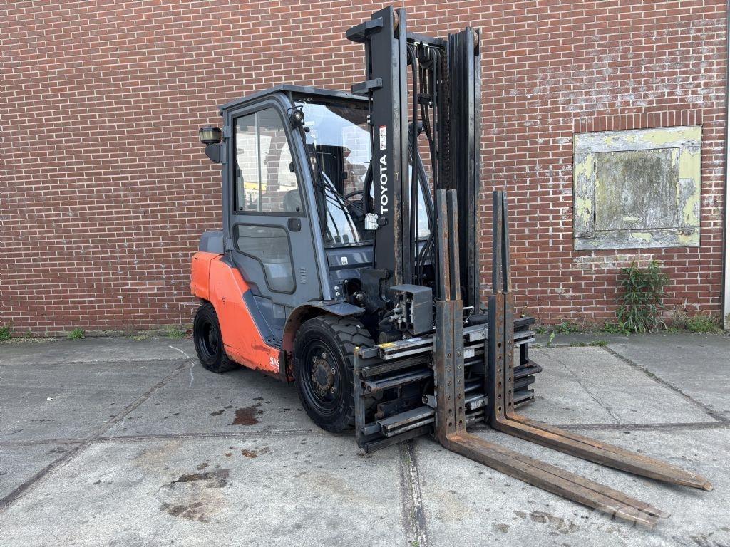 Toyota 40- 8FD40N Dieselmotviktstruckar