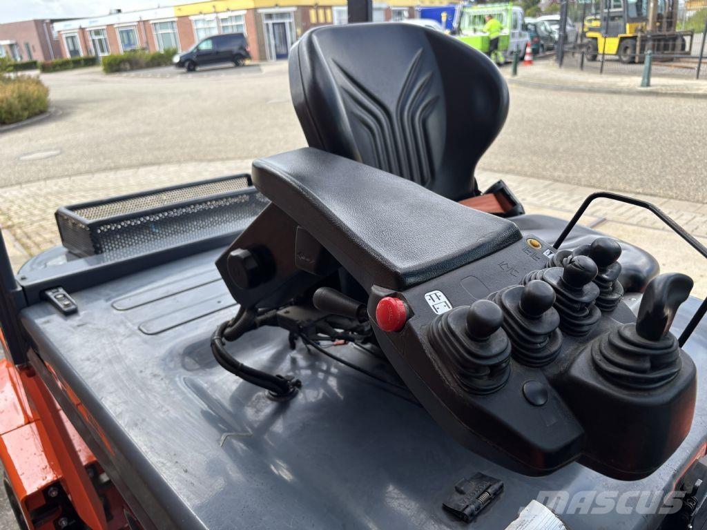 Toyota 8FBMT50 Elmotviktstruckar