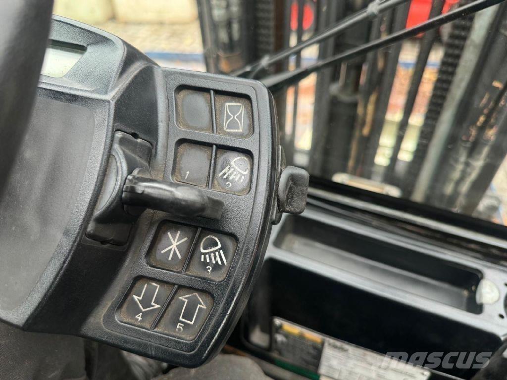 Yale GLP30VX Gasolmotviktstruckar