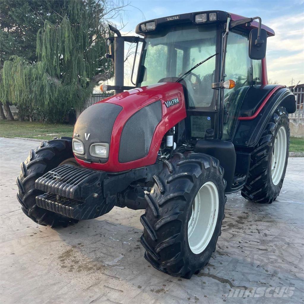 Valtra N92 Traktorer