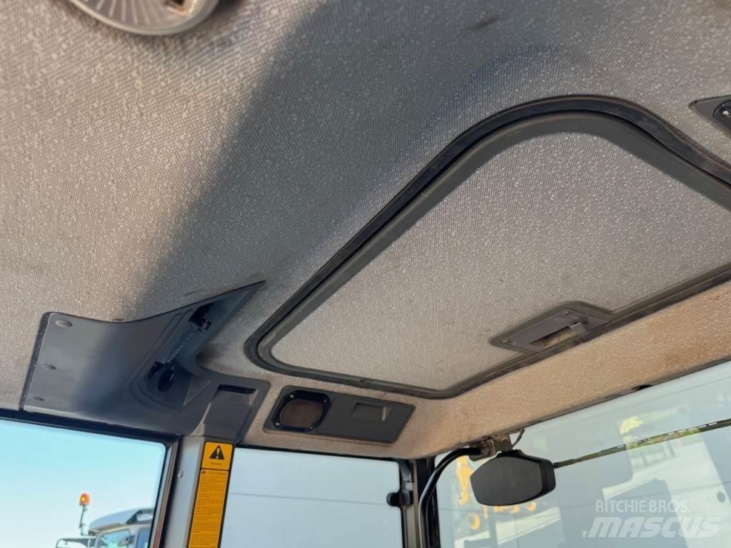 Ford 8240 SLE Traktorer