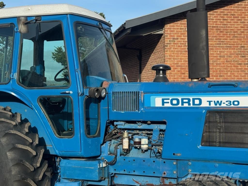 Ford TW30 Traktorer