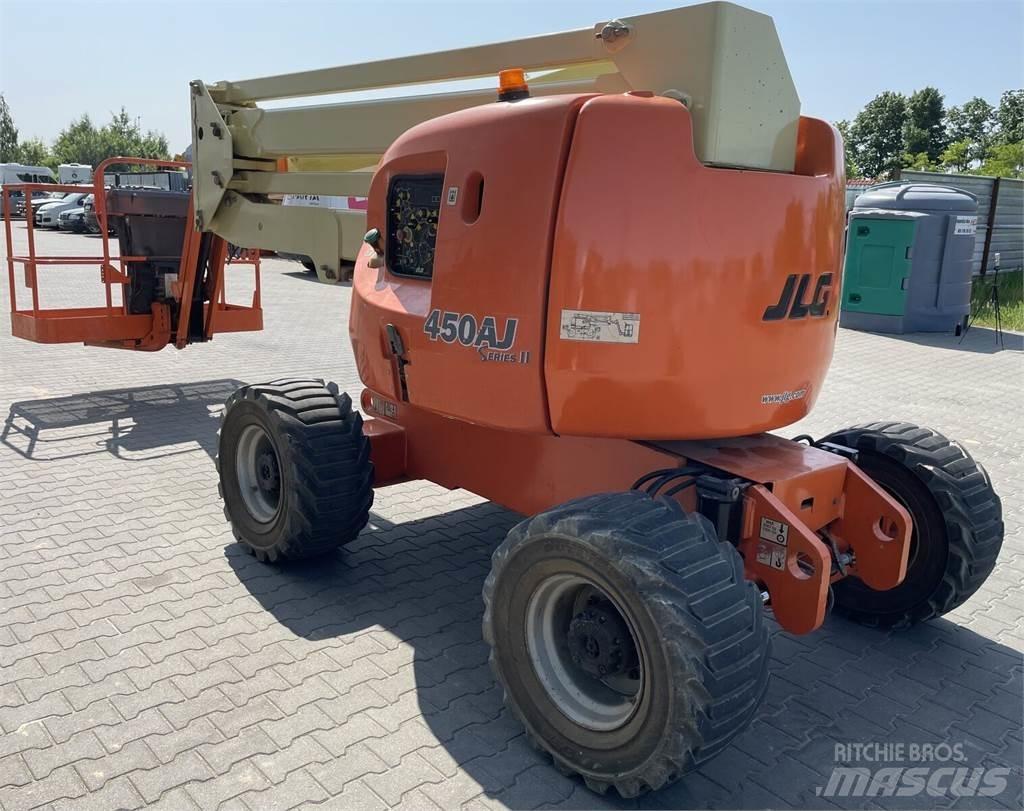 JLG  Bomliftar