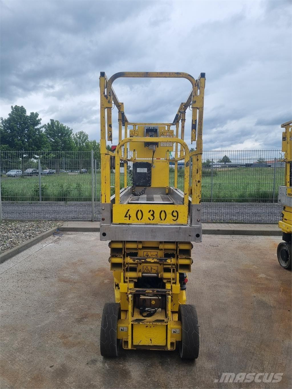 JLG 2030 ES Saxliftar