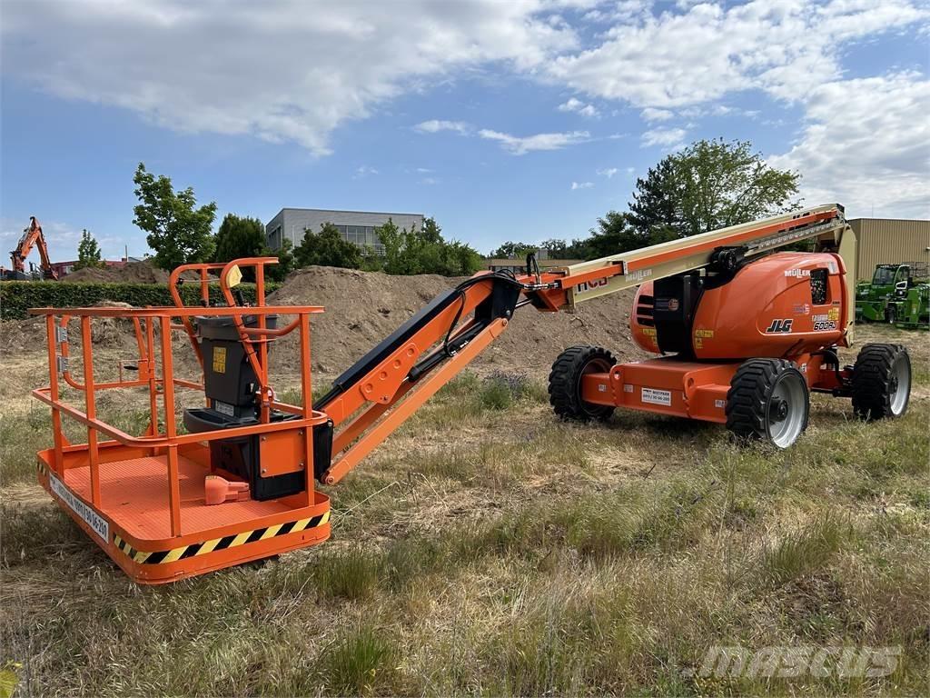 JLG 600AJ Bomliftar