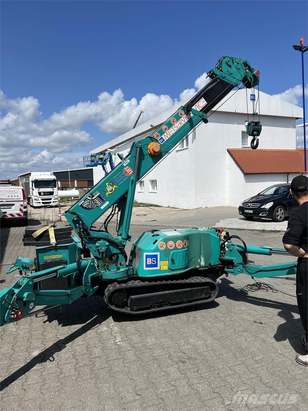 Maeda MC285 Minikranar
