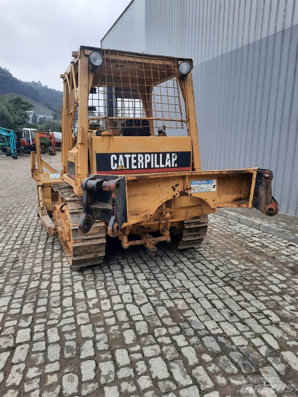CAT D4E Rörläggningsmaskiner