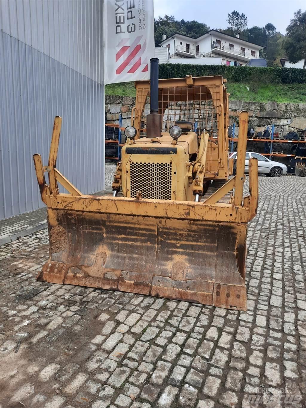 CAT D4E Rörläggningsmaskiner