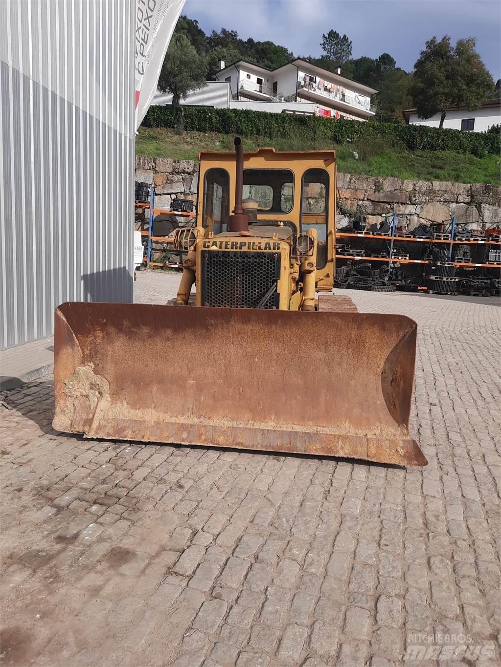 CAT D5B Rörläggningsmaskiner