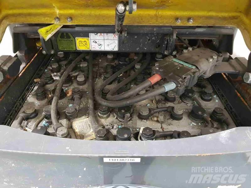 Aisle-Master 15E Smalgångstruck