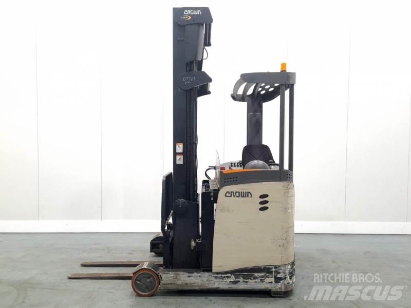 Crown ESR5000-14 OPT3 Skjutstativtruck