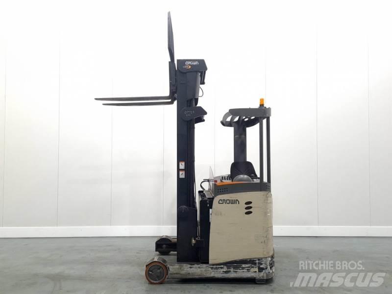 Crown ESR5000-14 OPT3 Skjutstativtruck