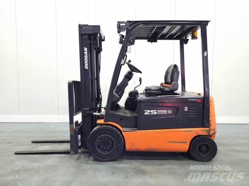Doosan B25X-5 Elmotviktstruckar