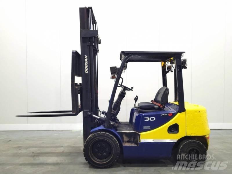 Doosan D30S-5 Dieselmotviktstruckar