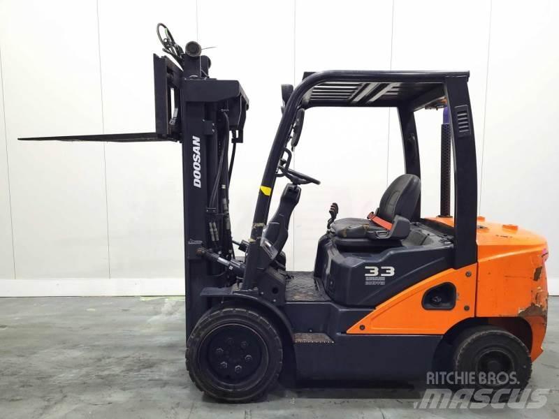 Doosan D33S-7Y Dieselmotviktstruckar