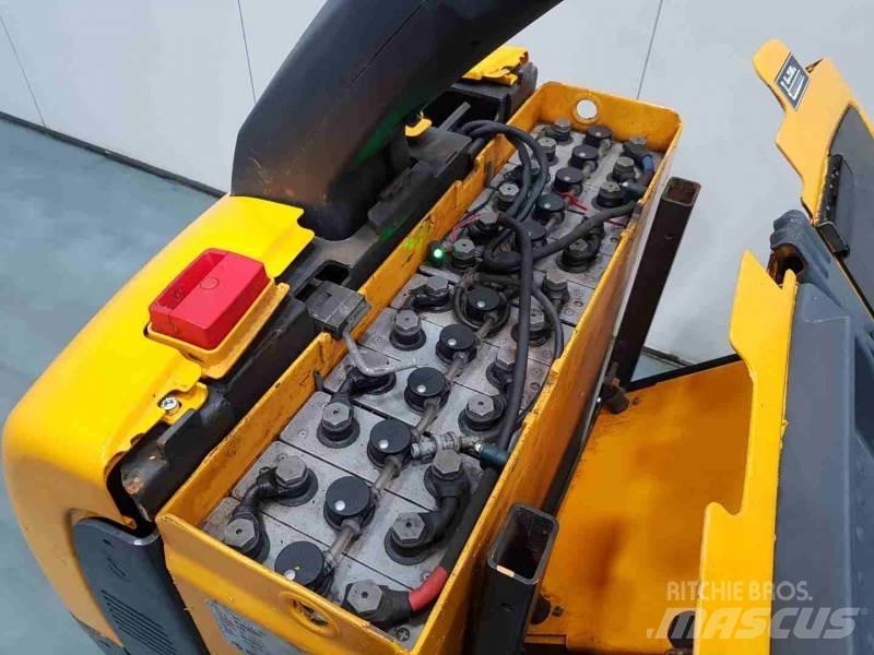 Jungheinrich ECE220 XL Plocktruck, mediumlyftande