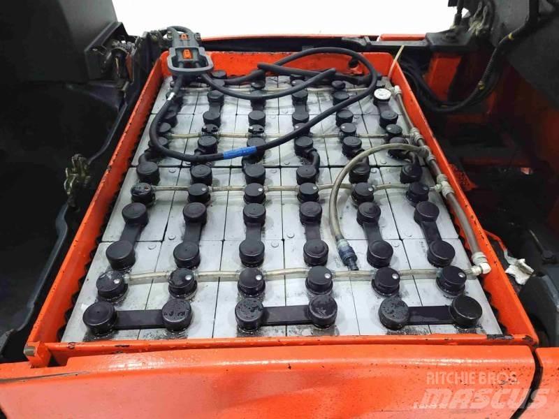 Linde E16PH Elmotviktstruckar