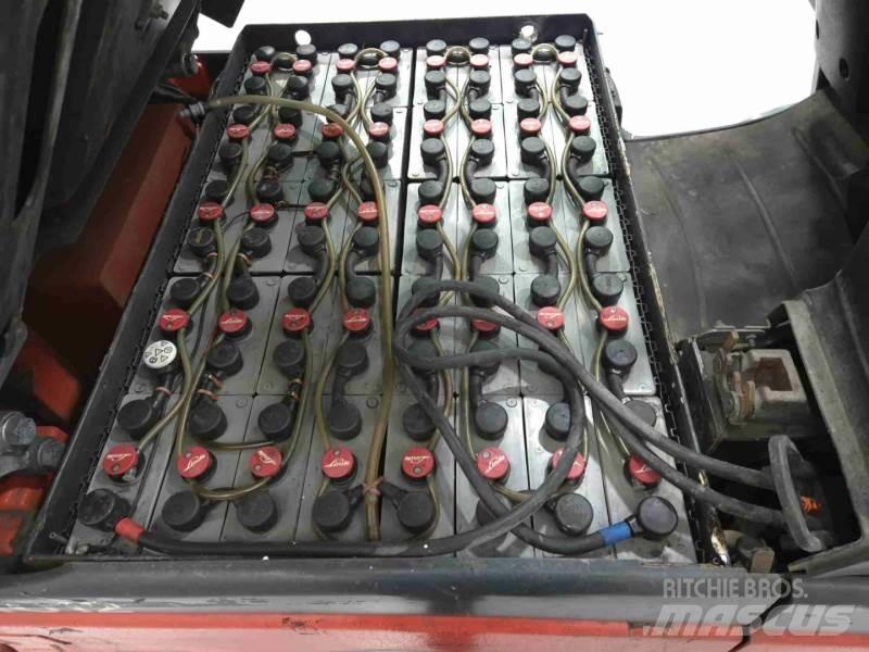 Linde E25-01 Elmotviktstruckar