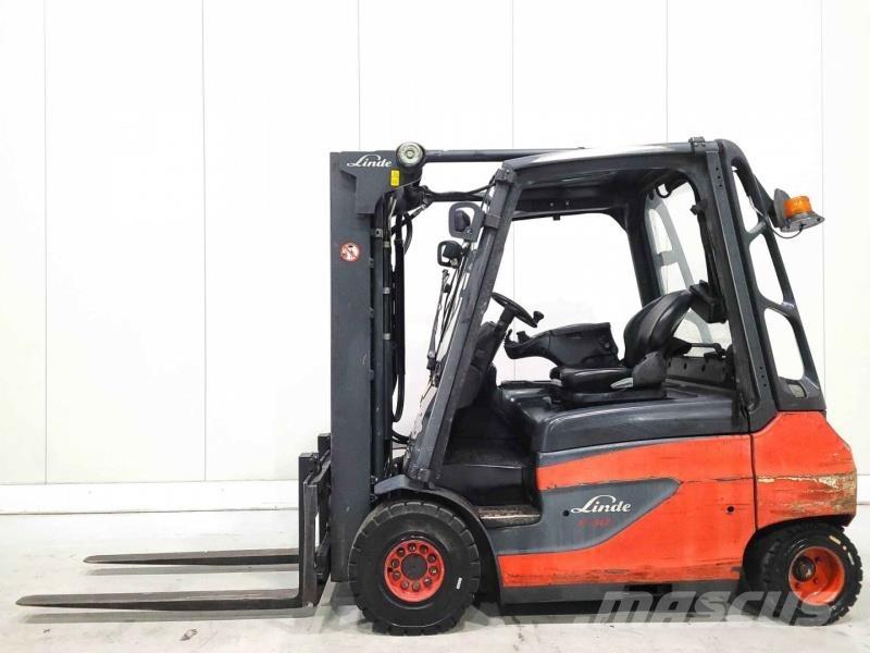Linde E30-01 Elmotviktstruckar