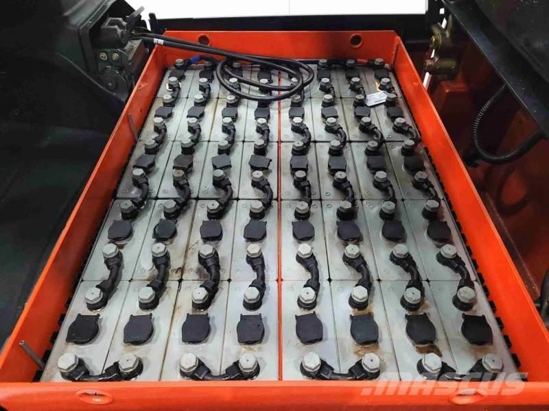 Linde E30 387 Elmotviktstruckar