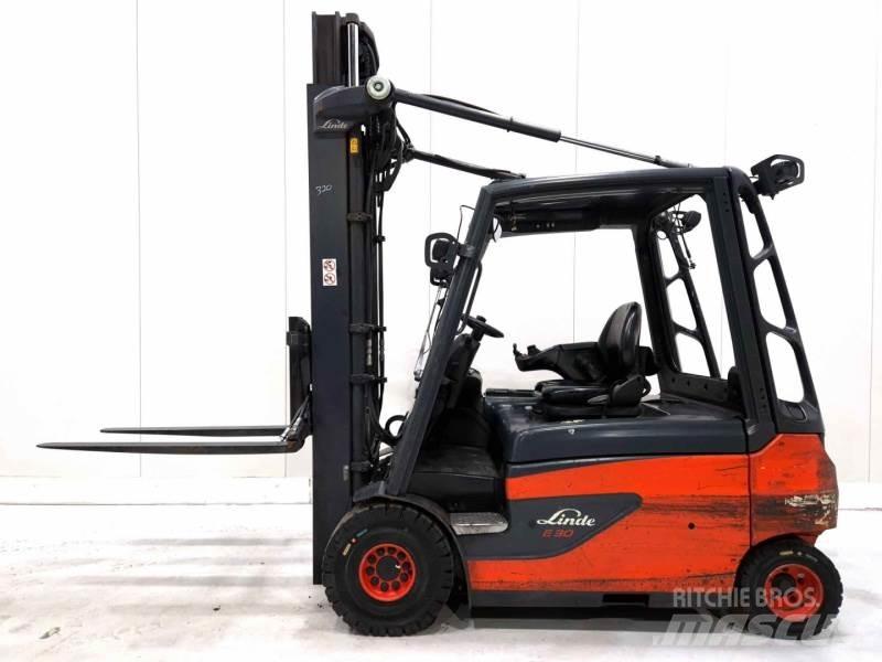 Linde E30L-01 Elmotviktstruckar