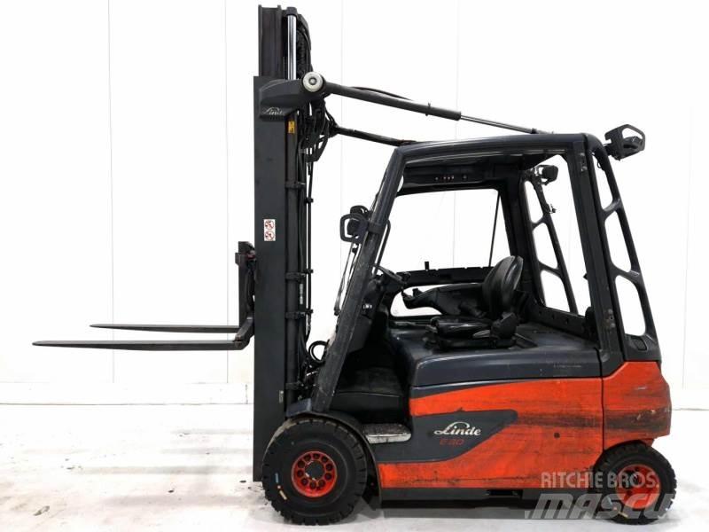 Linde E30L-01 Elmotviktstruckar