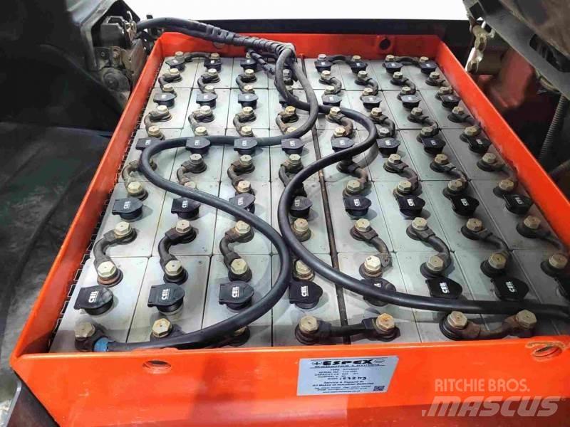 Linde E40 Elmotviktstruckar